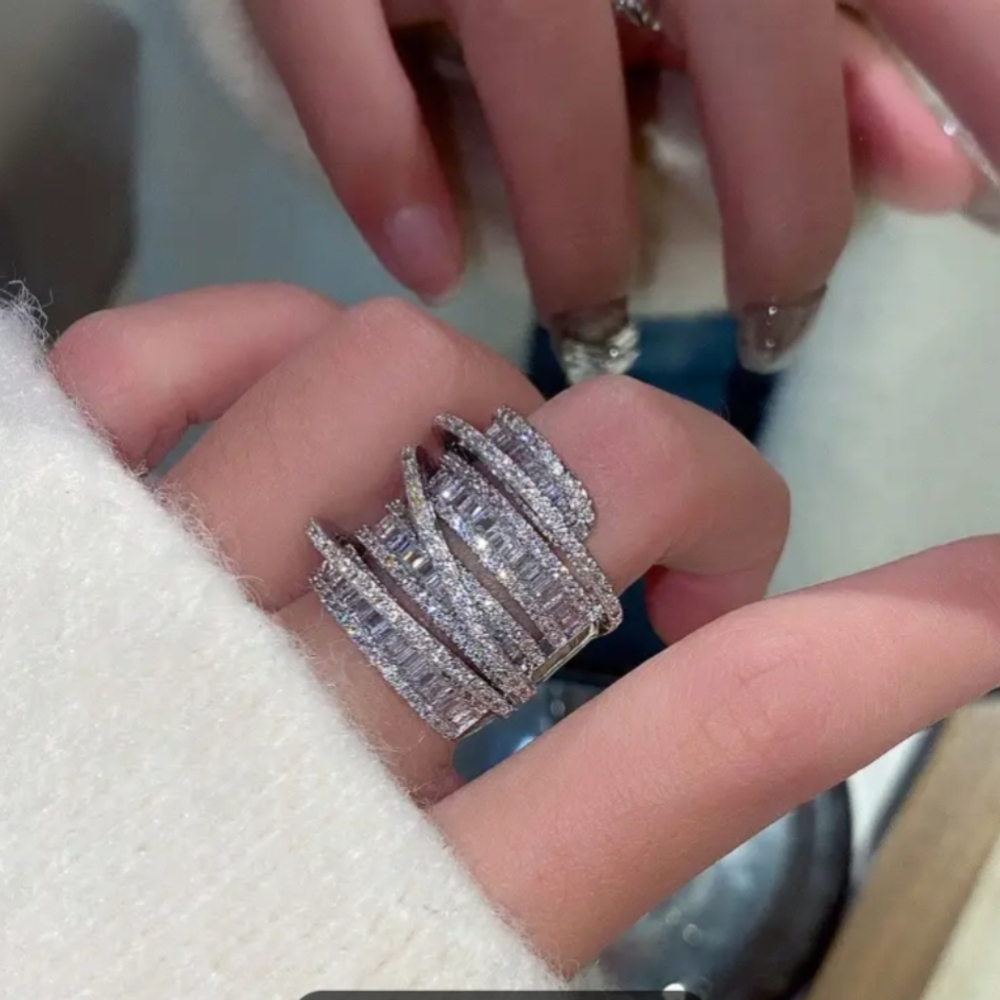 Elegant Silver Fashion Crystal Women's Ring NIP - Picture 3 of 5
